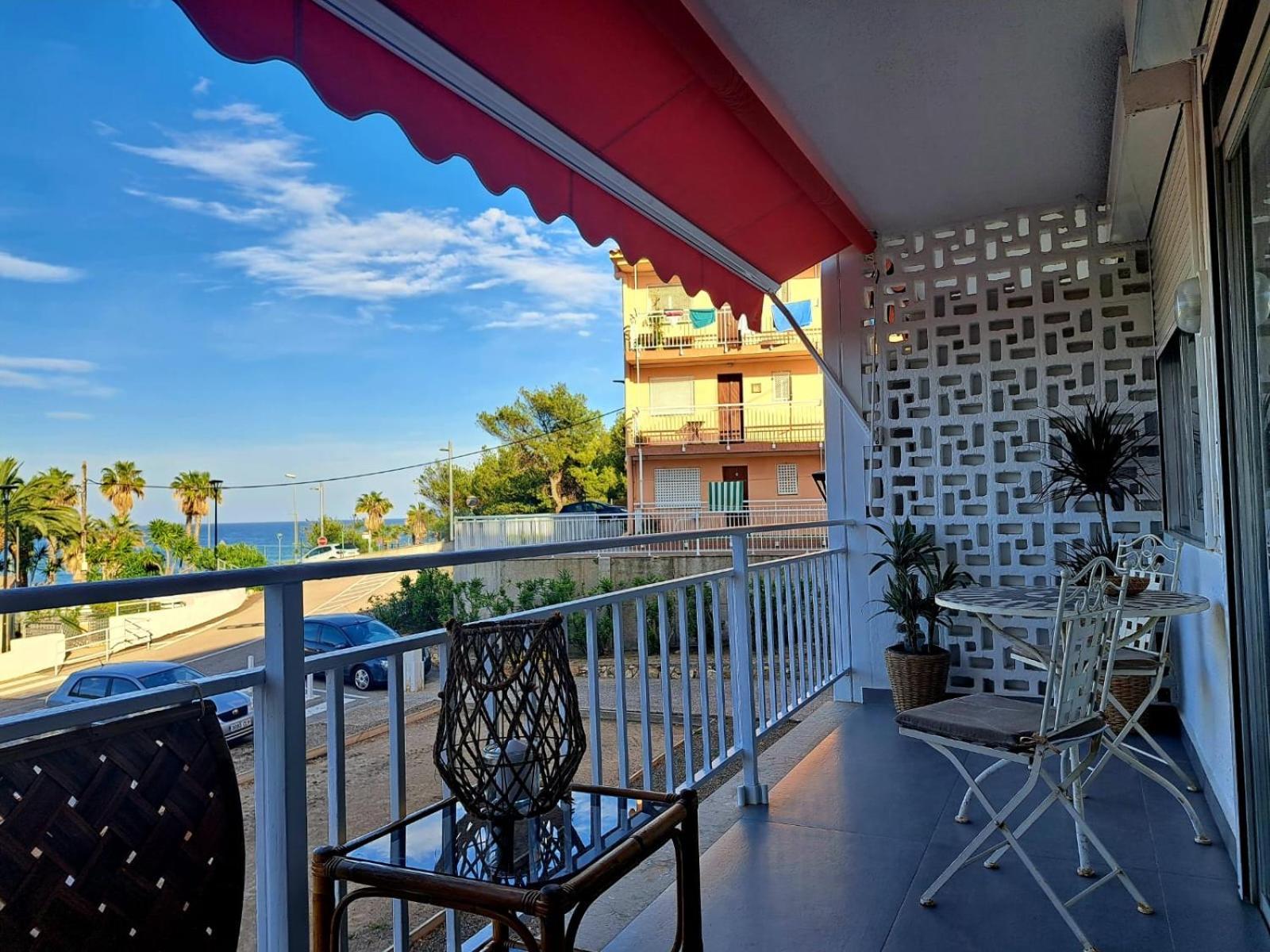 Apartment In Front Of Arrabassada Beach Таррагона Экстерьер фото